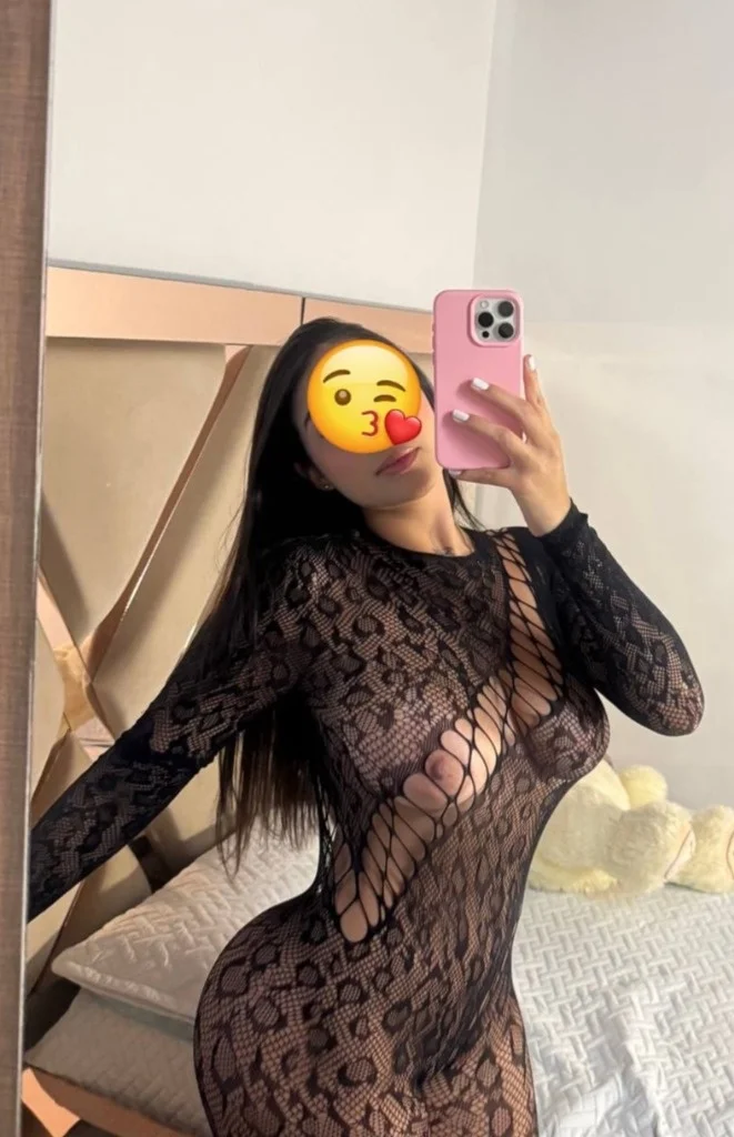 CHICA MUY GUAPA EN TU ZONA!