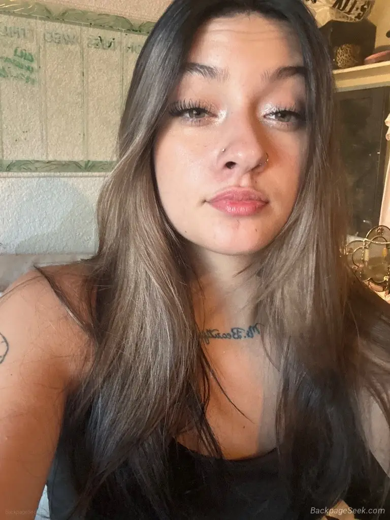 Pretty Petite in Reno – Women Seeking Men photo 4