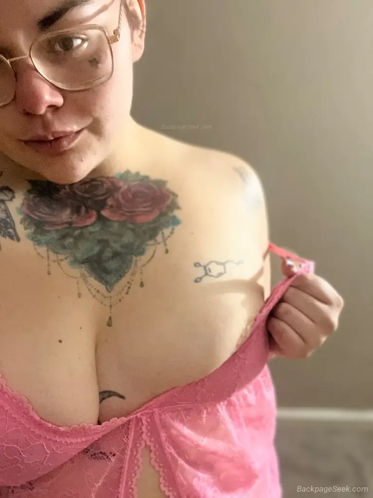 NORTH AND SOUTH LAKE TAHOE This snowbunny is yours for the night