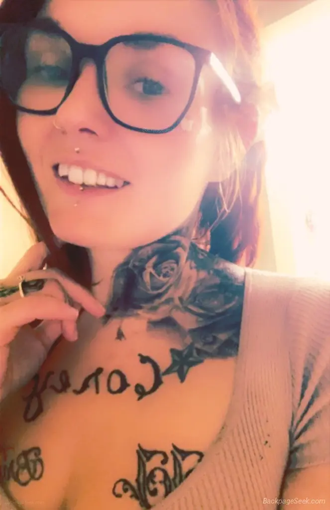 29f white girl with a big ol booty i have an incall Saturday... in Reno – Women Seeking Men photo 5