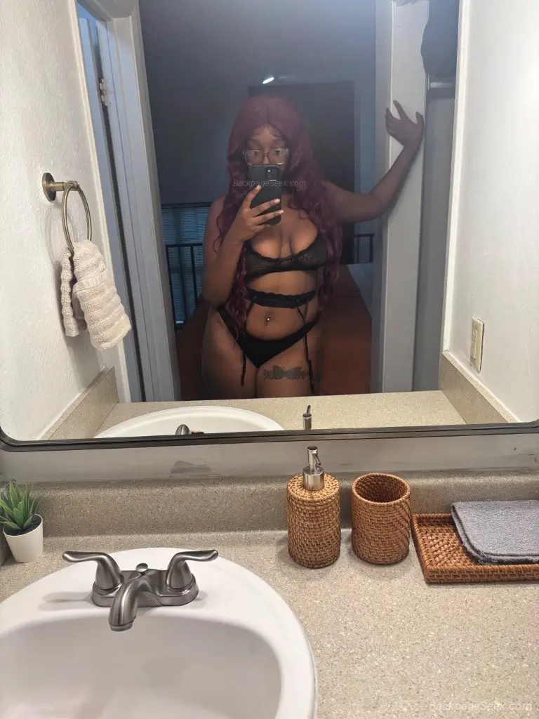 UPSCALE BROWN SEXY FREAK