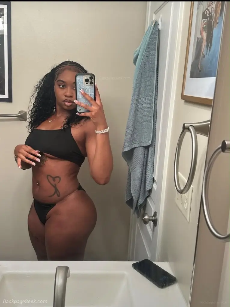 Hello I'm here to give you good service and a unique experie... in Richmond – Women Seeking Men photo 3