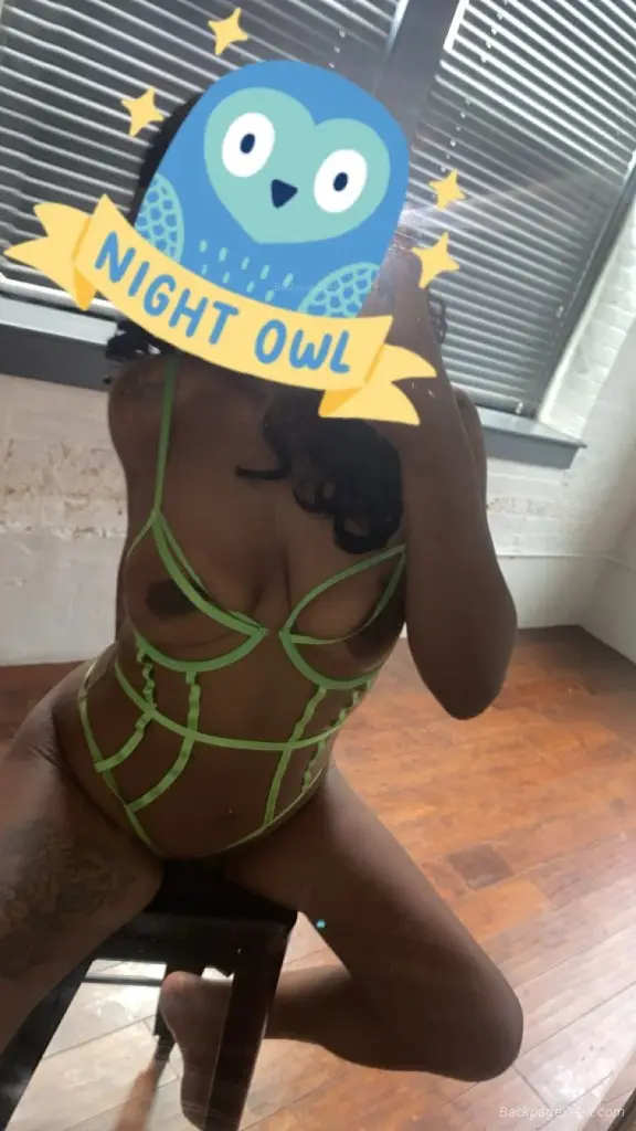 CUM BRING ME THAT STIFF DICK THE MIAMI MOUTH IS IN TOWNNN in Rochester – Women Seeking Men photo 3