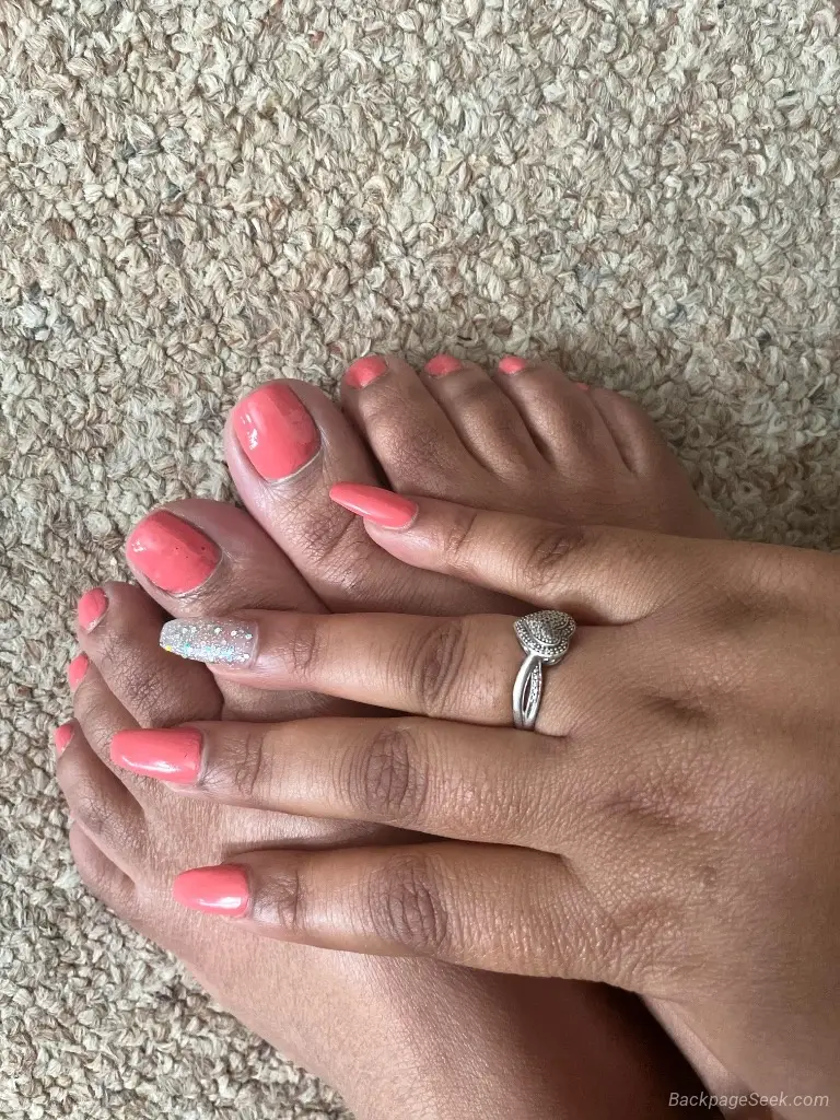 VERY ADDICTIVE in Rockford – Women Seeking Men photo 3