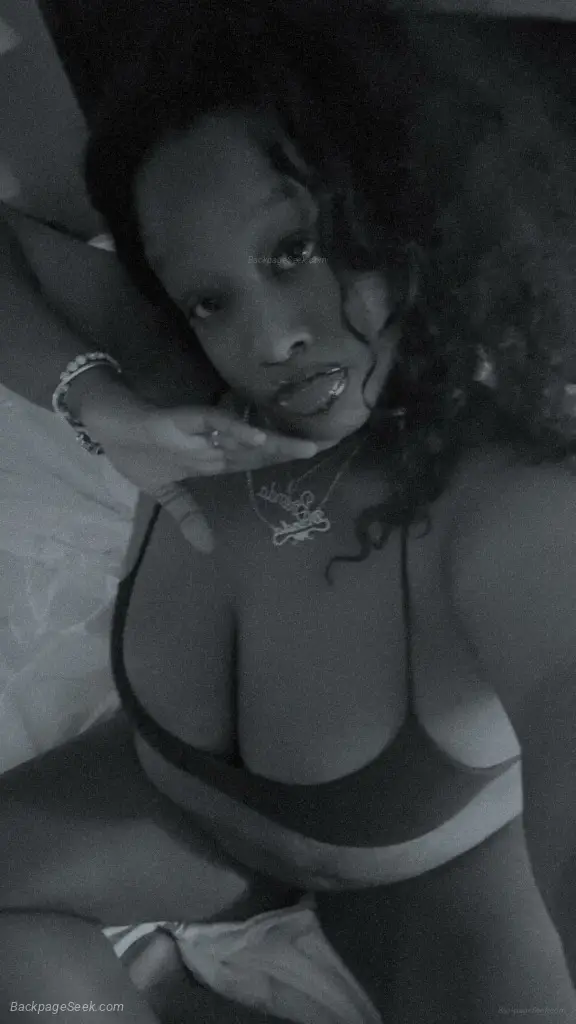 outcall in Rockford – Women Seeking Men photo 2