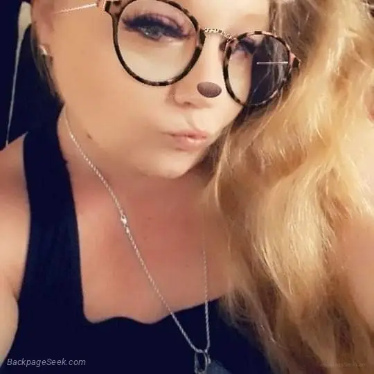 FEELING FRISKY mmm LET ME WRAP MY LIPS AROUND YOU BBW GIRL