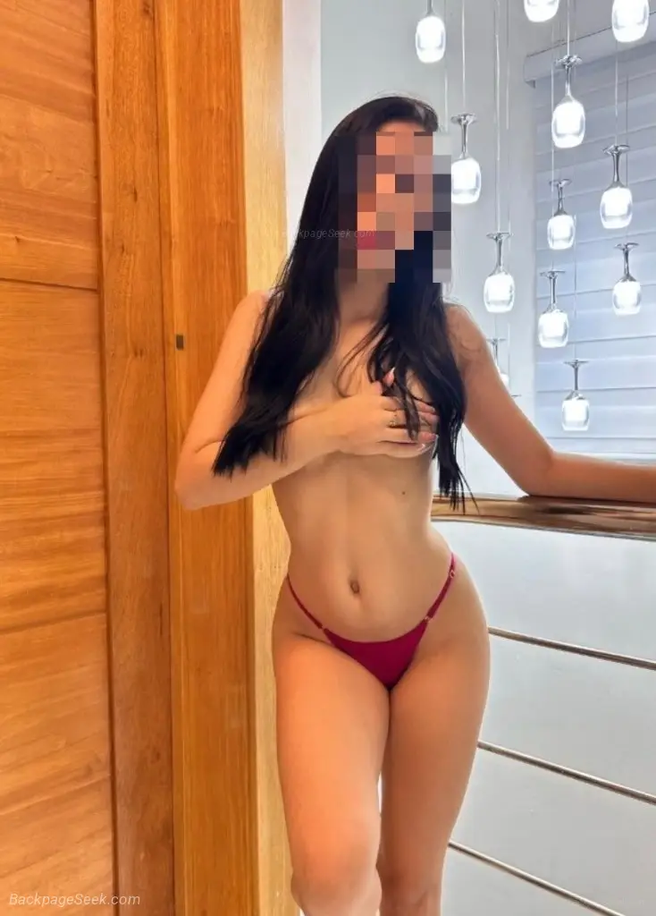 Hola guapo Soy laura curvas seguridad y mente muy abierta T