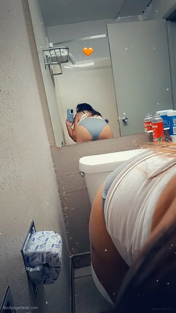 Beauty That Comes With a Warning Label in San Antonio – Women Seeking Men photo 4