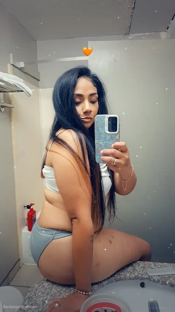 Beauty That Comes With a Warning Label in San Antonio – Women Seeking Men photo 5