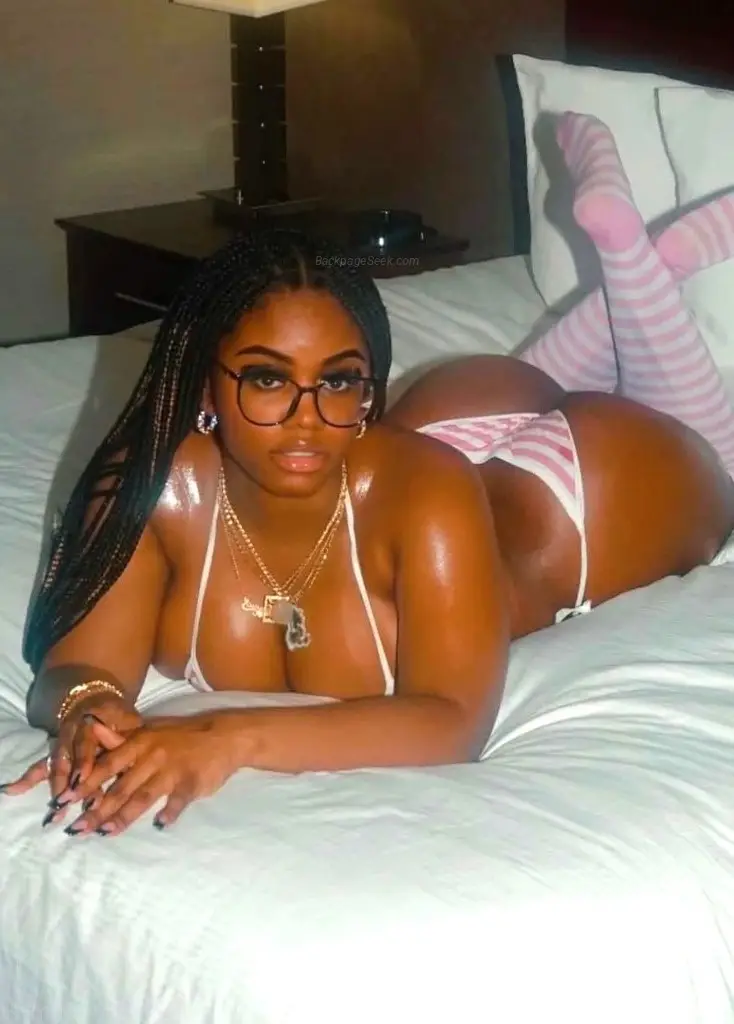 I am black beauty chocolate Queen I am available incall or o... in San Antonio – Women Seeking Men photo 3