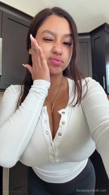 AM AVAILABLE FOR HOOKUP NO GAMES!!!
