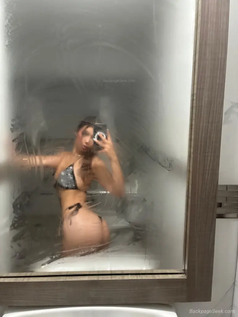 Petite spicy Latina in San Fernando Valley – Women Seeking Men photo 2