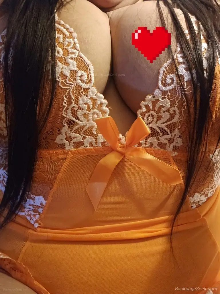 SOY COLOMBIANA ME LLAMO ZOE ESTOY DE VISITA POCOS DIAS EN SANTA