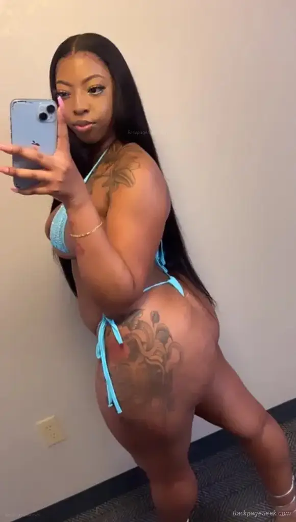 CREAMY WETT PUSSY HERE I WANT DICK DADDY FEED IT TO ME CUM H... in Savannah – Women Seeking Men photo 4