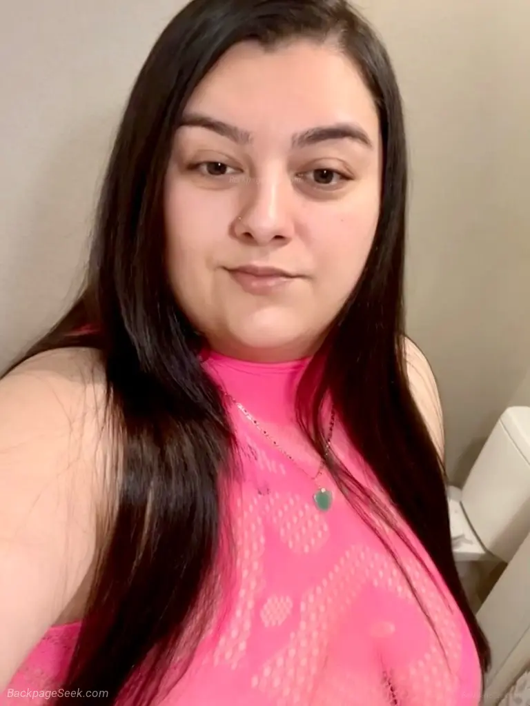 THICK AN SEXY Av i b e mE