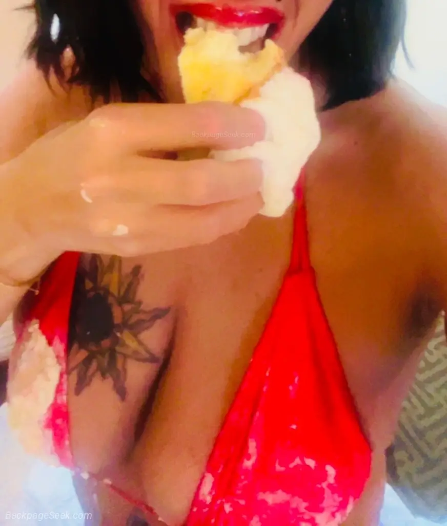 -Text only-Busty Affectionate Flirty and Friendly Spicy Tigh... in Seattle – Women Seeking Men photo 6