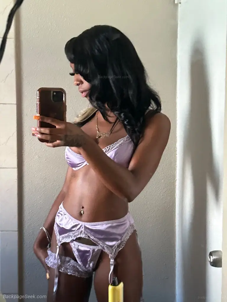 YOUR FAVORITE FUN SIZED HOTTIE one hit nd your sure to be ho... in Seattle – Women Seeking Men photo 3