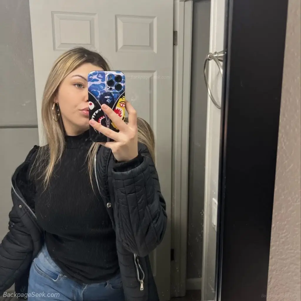 fun flrty busty blonde local girl in Seattle – Women Seeking Men photo 5
