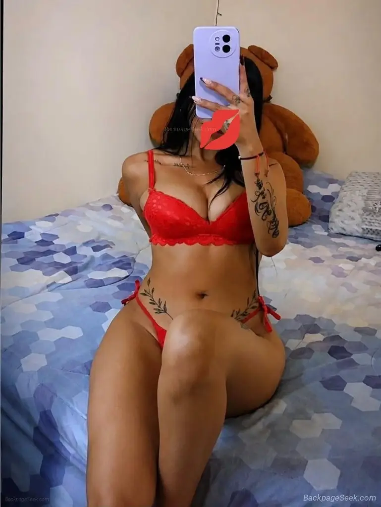 Llegu dispuesta complacerte papi
