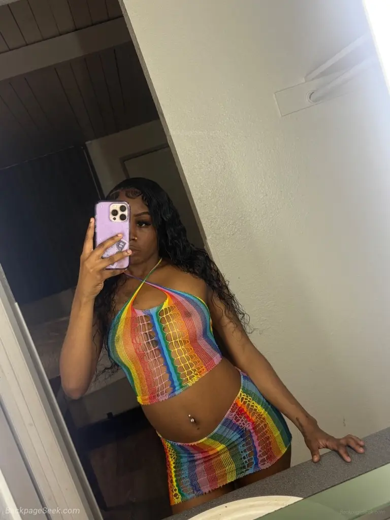 SEXY PETITE FANTASY GIRL FETISH FRIENDLY NO LOWBALLERS in Seattle – Women Seeking Men photo 5