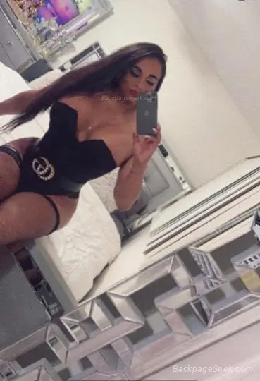 IM THE BOMBSHELL STUNNING BRUNNETTE VENUS COLOMBIAN MISTRESS... in Seattle – Women Seeking Men photo 4