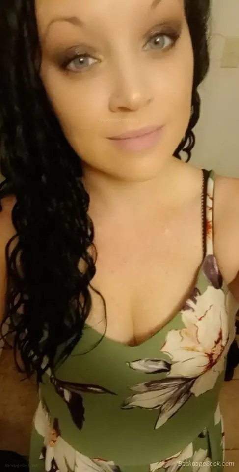lonely vixen seeking strong man