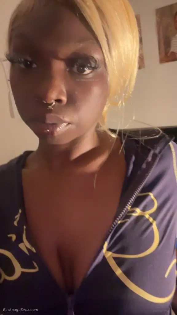 i love to eat dick up your car only yumm do you like chocola... in Southern Maryland – Women Seeking Men photo 3
