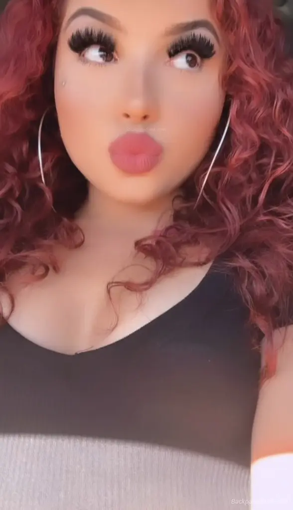 LITTLE PETITE FIRECRACKER in Tacoma – Women Seeking Men photo 3