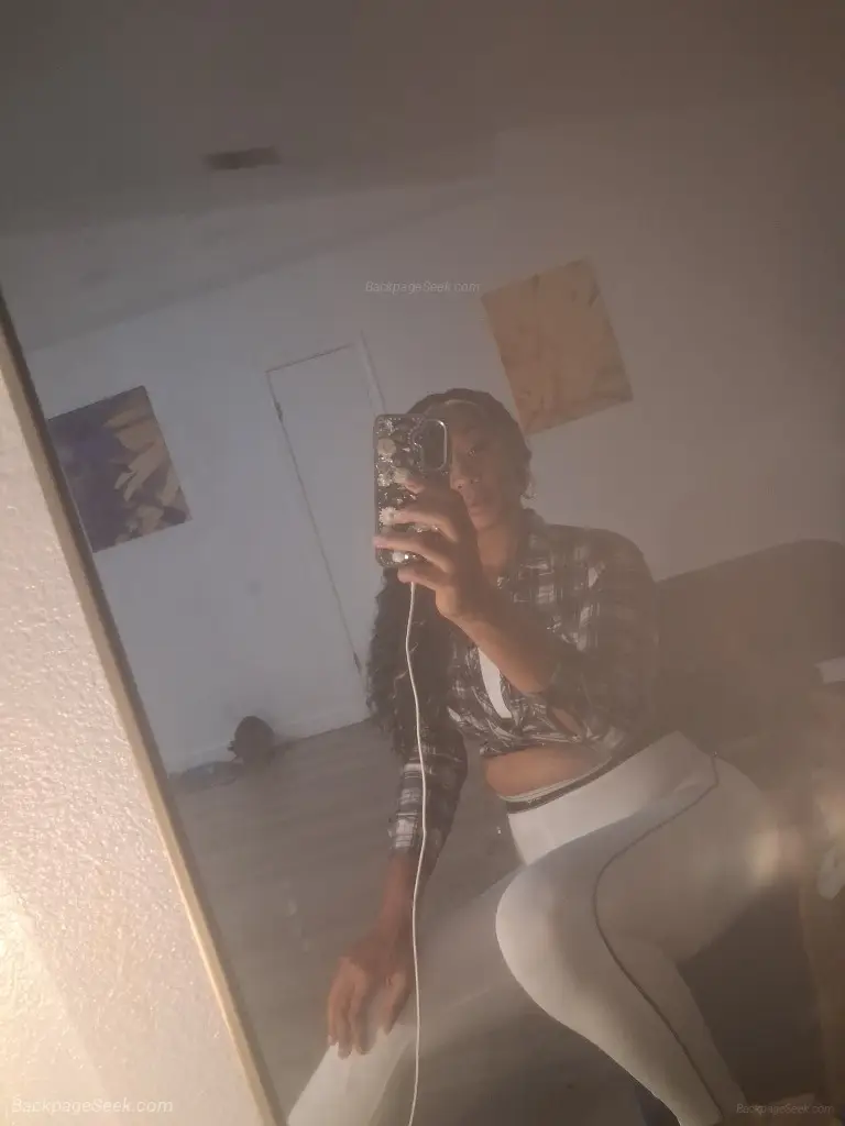 Unique back in town for one weekend only catch me while im h... in Tacoma – Women Seeking Men photo 6