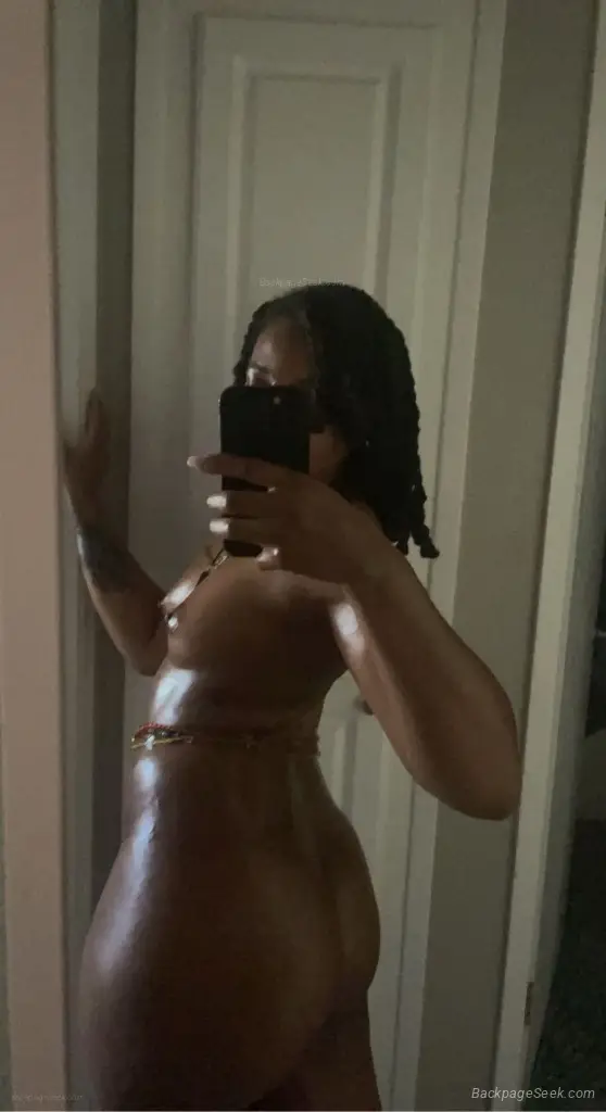 I LOVE TO FUCK AND SUCK