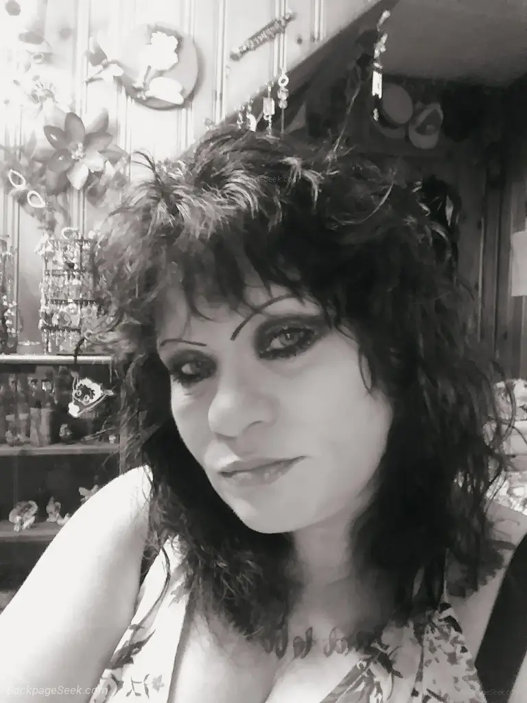 just looking for some fun in Tacoma – Women Seeking Men photo 6