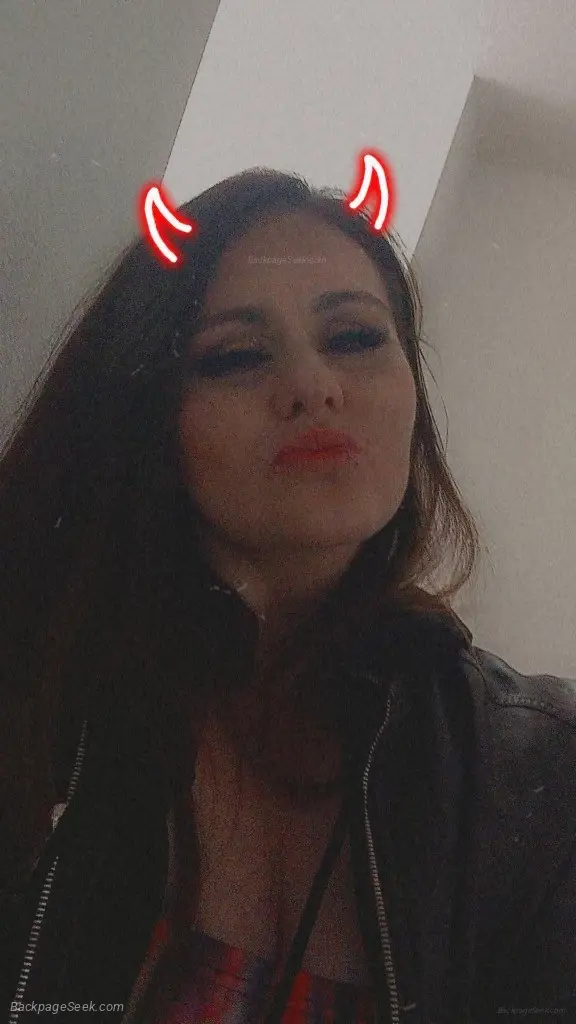 Slim thicc sexy redhead incall in fife