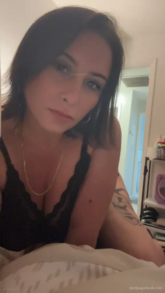 Touch me gently and make me soaking wet I want you to lick m... in Tampa – Women Seeking Men photo 4