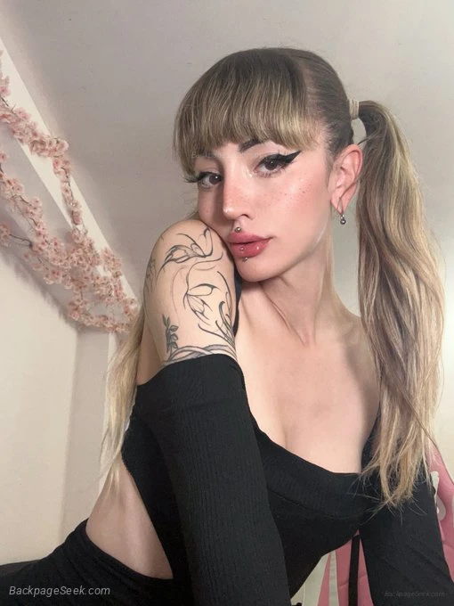 I m 69 and kissable in Tampa – TS / Transgender