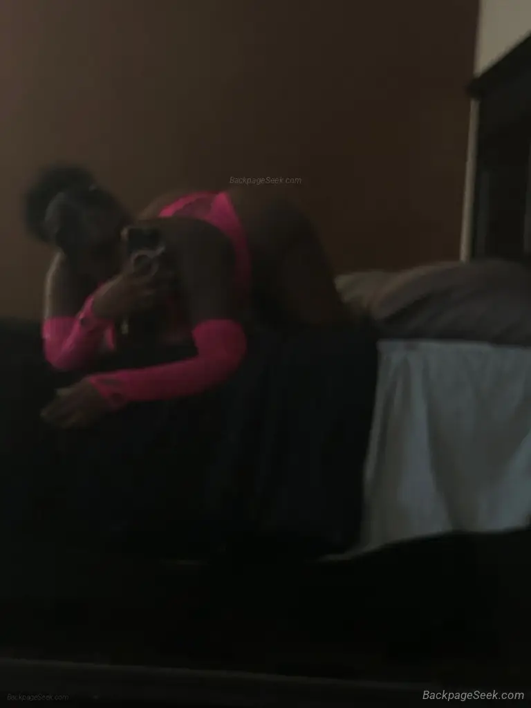 creamy pink pussy INCALL AND OUTCALL COME OVER BAE