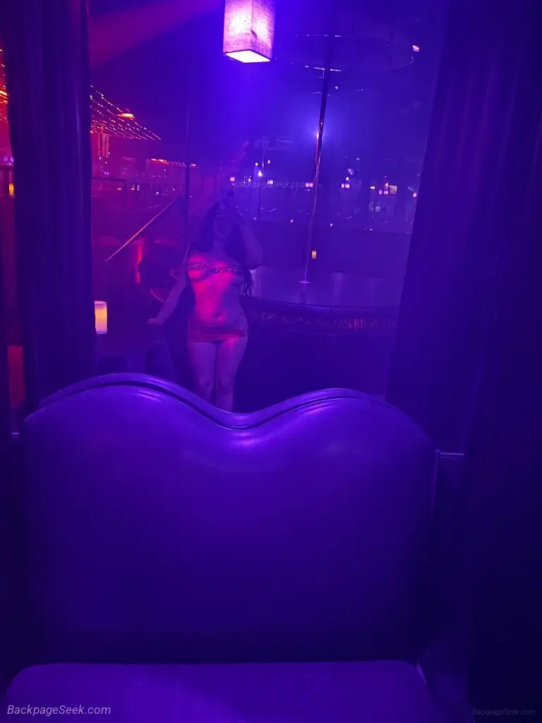 big tittys n ass in Tucson – Women Seeking Men photo 4