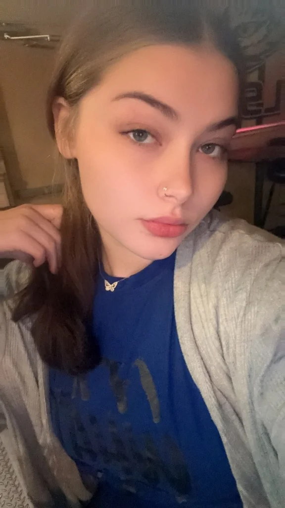 hey loves come check me out