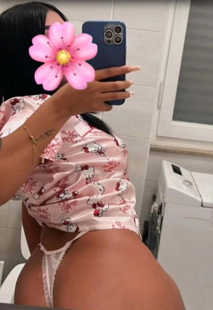 SOY LATINA DISPONIBLE 24-7 hago masajes bailes eroticos escribeme papi ven