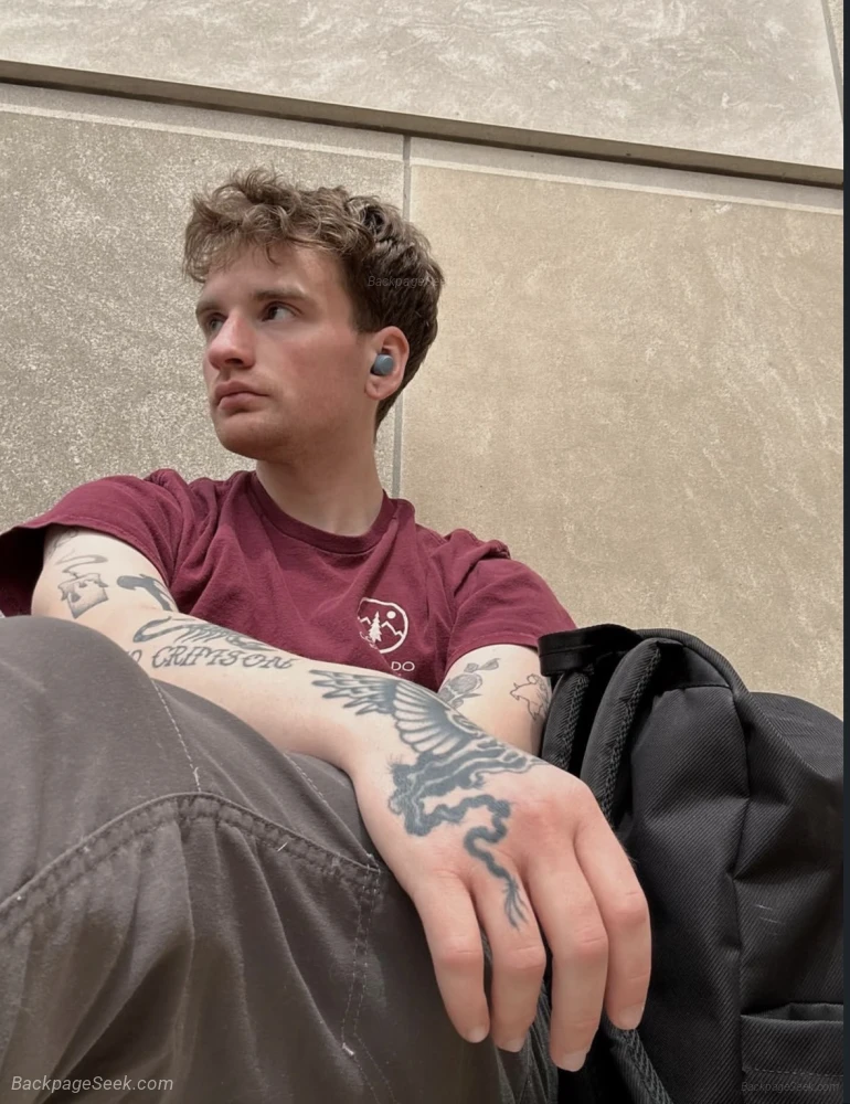 Confident Genuine Easygoing Trans Man in Vancouver – TS / Transgender photo 4