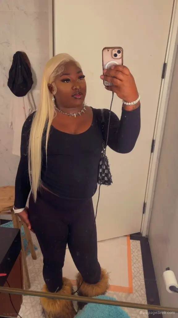 TSMONAE HOSTING NO RUSH TAKE YOUR TIME CREAM ME BABY OR GET CREAMED 69