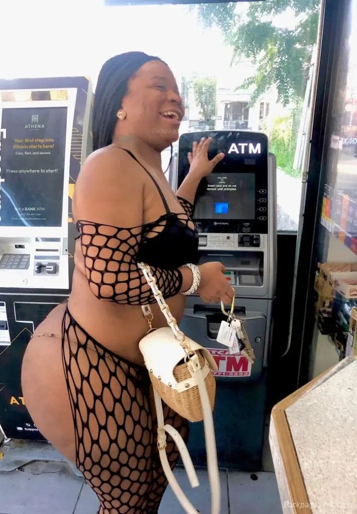 I NEED POLE FOR MY HOLE