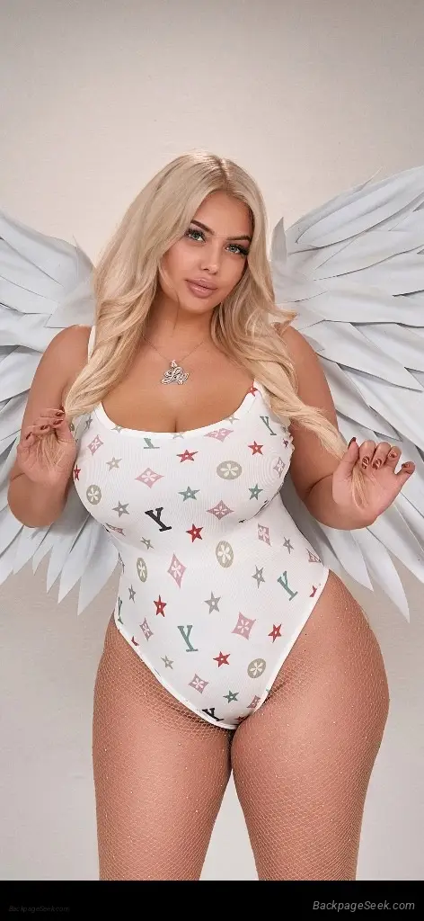 Luxury Blonde Bombshell Elegance Intimacy & Indulgence