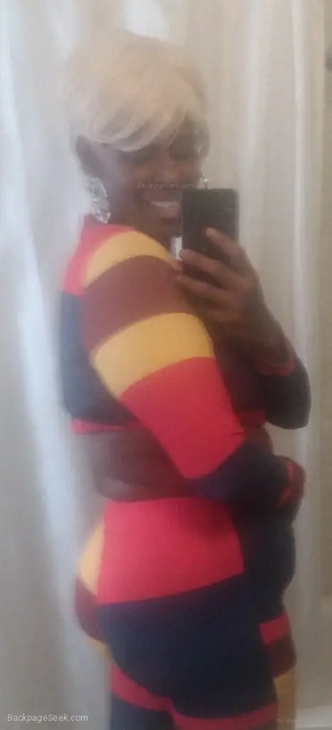 HEY YOU NEED ME YOU PROBABLY DO WHATEVER YOU NEED I CAN HELP... in West Palm Beach – Women Seeking Men photo 2
