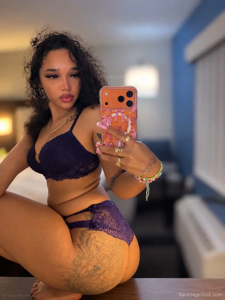 LEAVING SOON CATCH ME WHILE YOU STILL CAN EYE CANDY girl CLEAN
