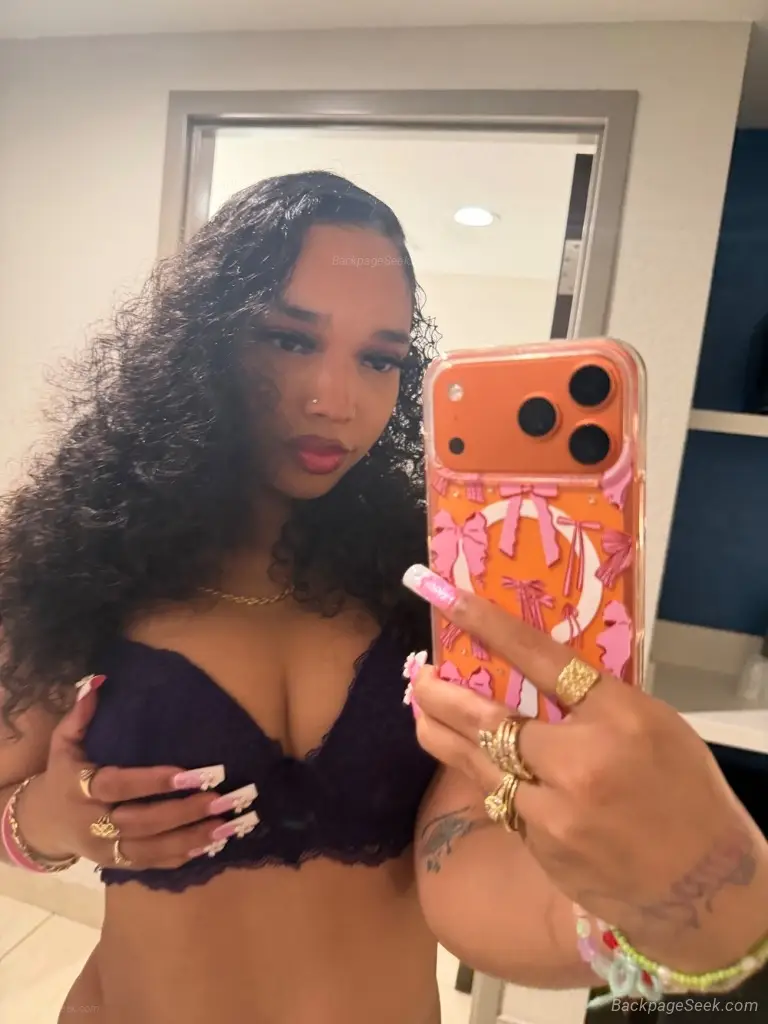 LEAVING SOON CATCH ME WHILE YOU STILL CAN EYE CANDY girl CLE... in West Palm Beach – Women Seeking Men photo 2