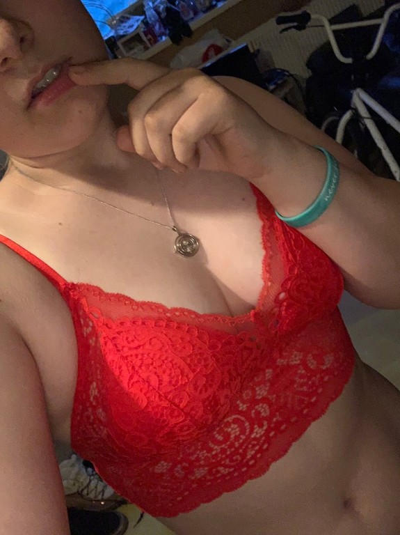 Available Now Incall & Outcall Car Fun Hotel in Warwick - Women Seeking Men photo 5