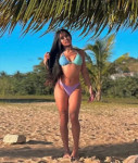 Beautiful petite latina 💕