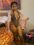 Sexy exotic slut me out 😼😼