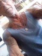 Seeking couples with bi curious or bisexual male