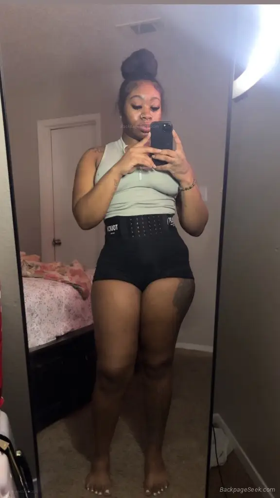 your little secret Naughty or Nice in Akron – Women Seeking Men photo 3